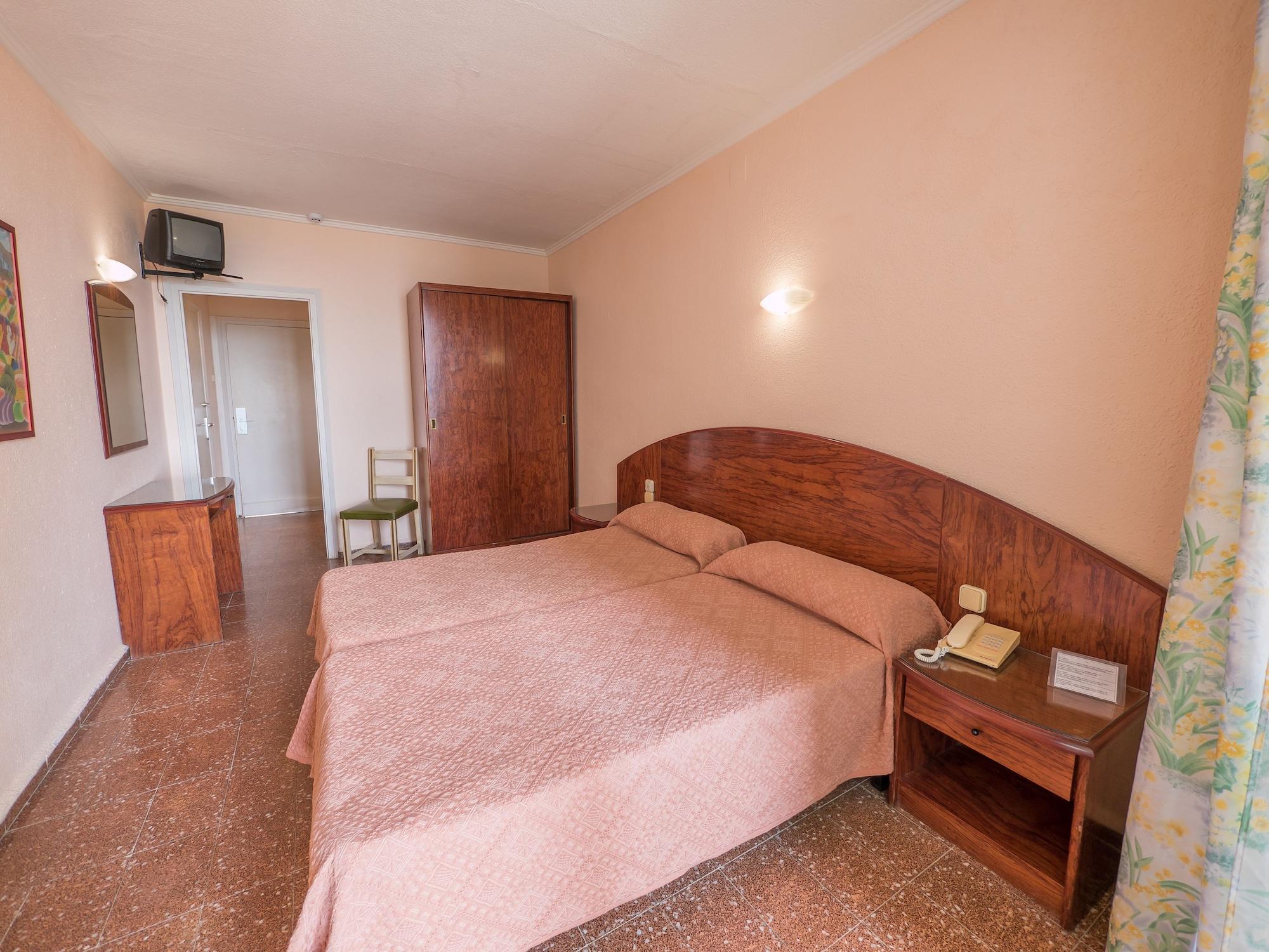 Checkin Garbi Otel Calella Dış mekan fotoğraf