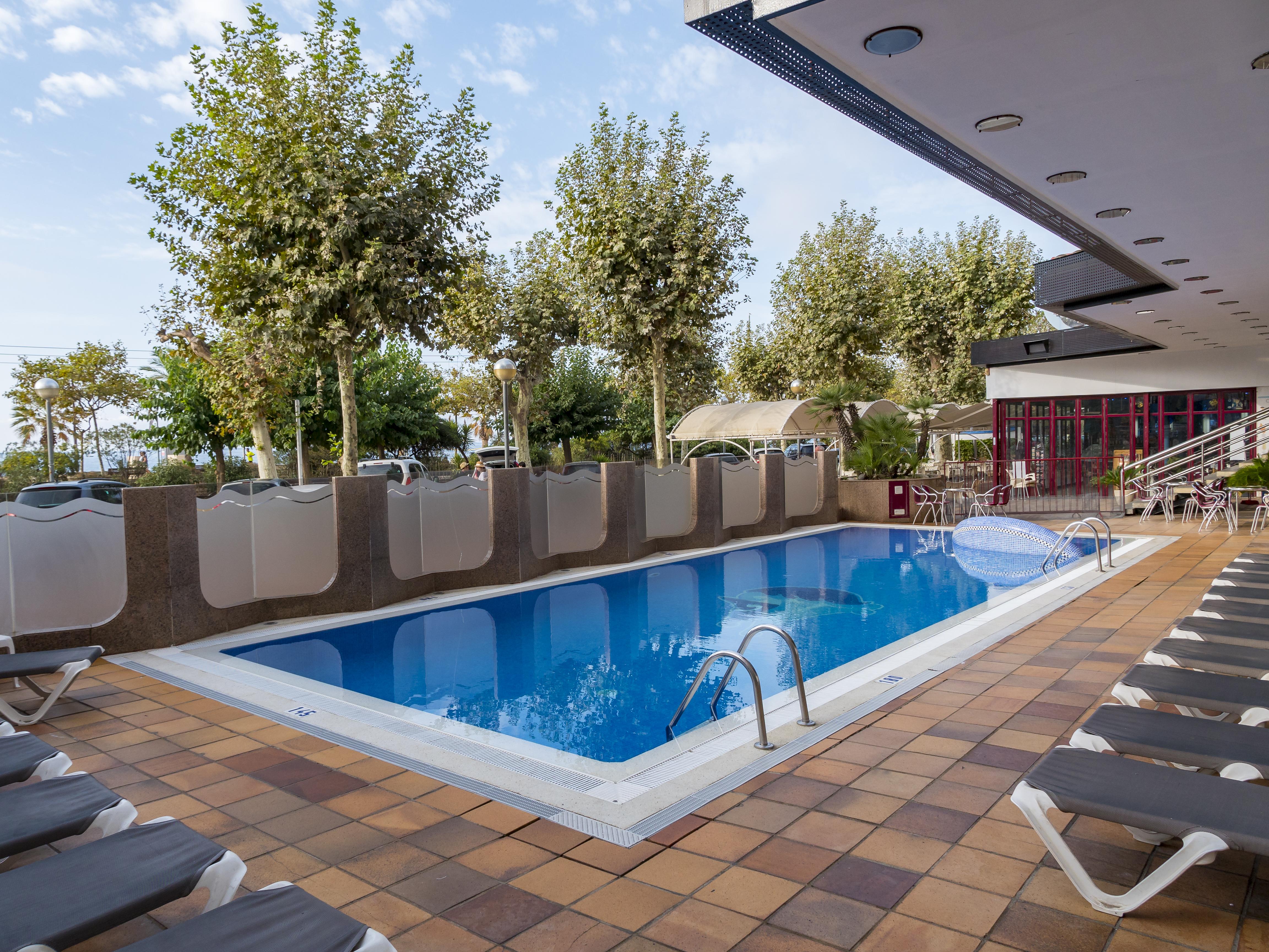 Checkin Garbi Otel Calella Dış mekan fotoğraf